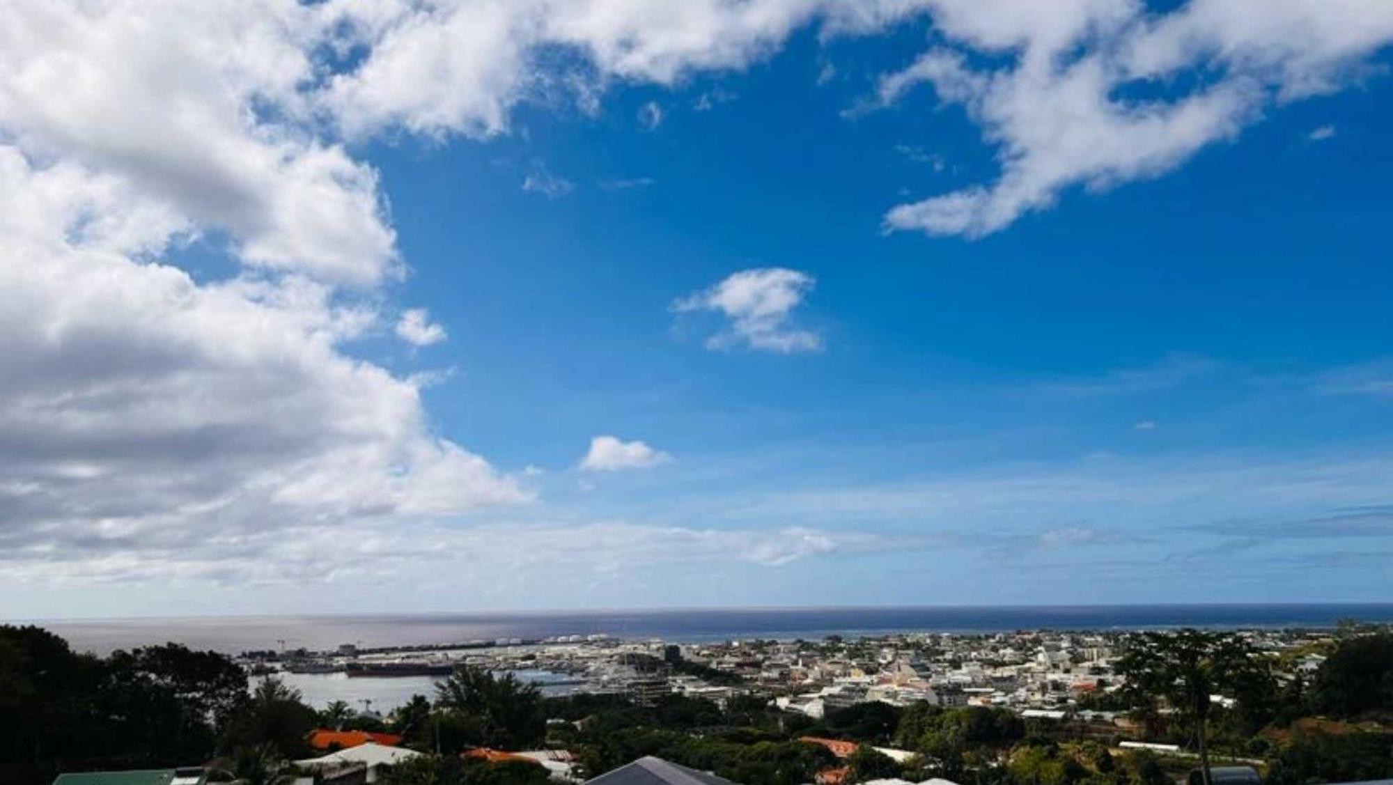 Tahiti - Fare Temahana Papeete  Buitenkant foto